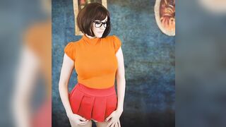 Hot Cosplay: angie griffin as velma #4