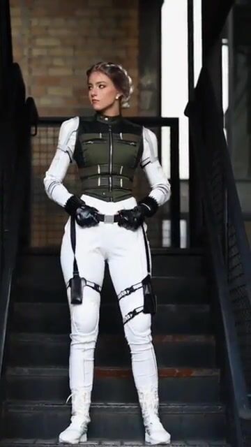 Halcybella as Yelena Belova