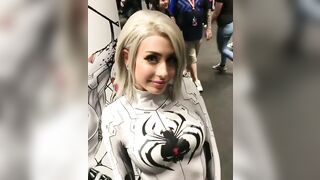 White Widow cosplay