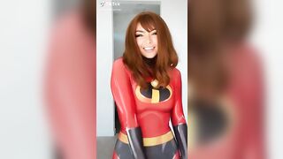 Hot Cosplay: CaitChristinee as Elastigirl #2